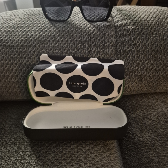 kate spade Accessories - Kate Spade Polka Dot Sunglasses Case in Black & White